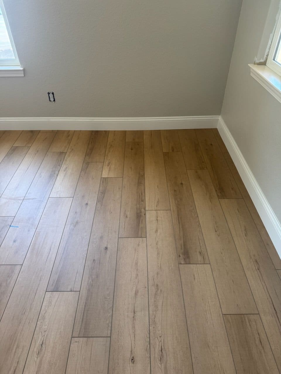 Gallery photos for Stunning LVP Flooring Transformation in San Marcos: Image #2